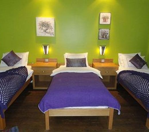 Konvoy Hotel & The Country Club