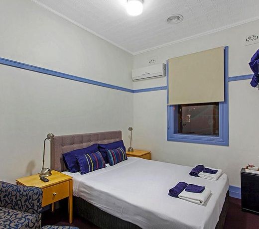 Commonwealth Hotel