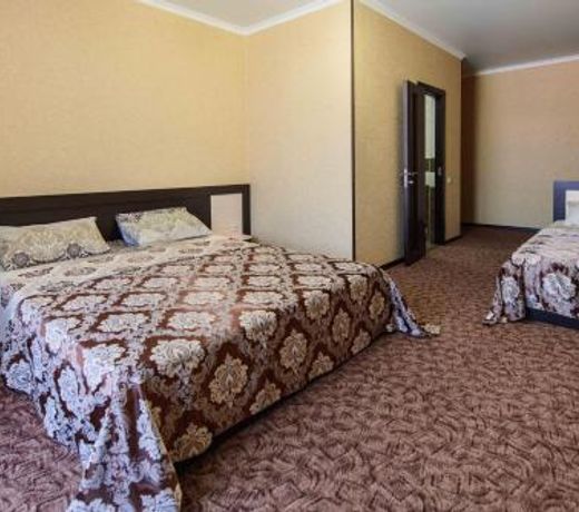 Hotel Seven
