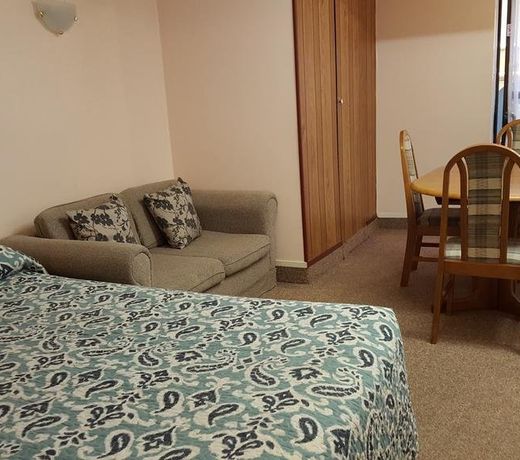 Ace Motor Lodge