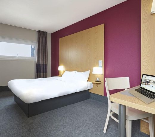 B&B HOTEL Lille Roubaix Campus Gare