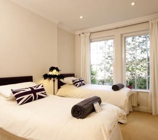 BATH BOUTIQUE STAYS