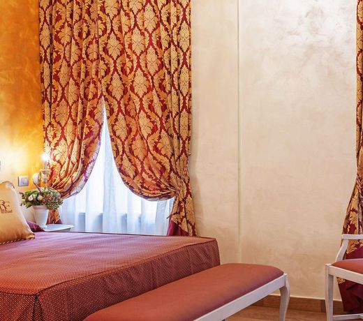 Relais Empire