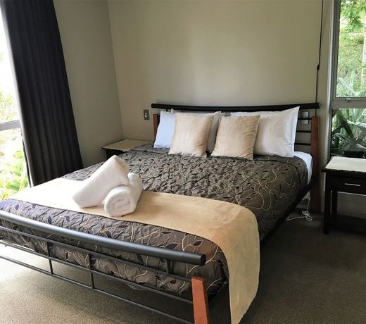 Fiordland Lakeview Motel and Apartments