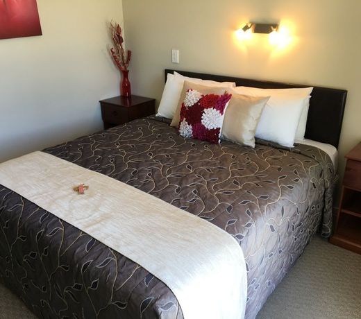 Fiordland Lakeview Motel and Apartments