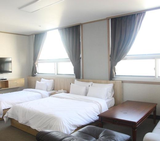 International Business Hotel
