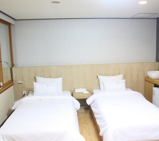 International Business Hotel