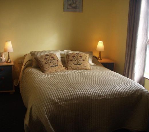 PINE LODGE