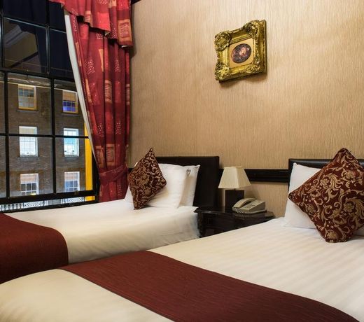 Russell Court Hotel