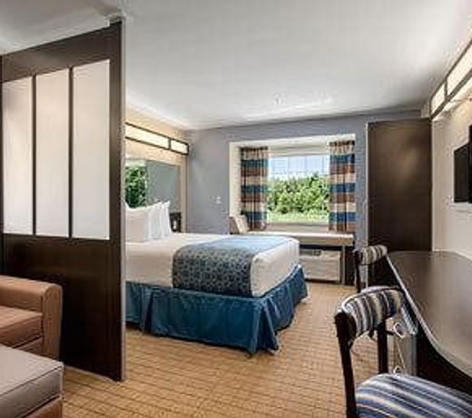 Microtel Inn & Suites by Wyndham Belle Chasse/New Orleans