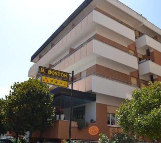 Hotel Boston