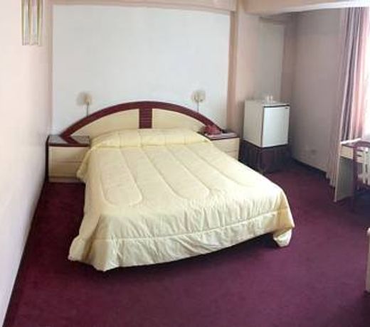 Americana Hotel