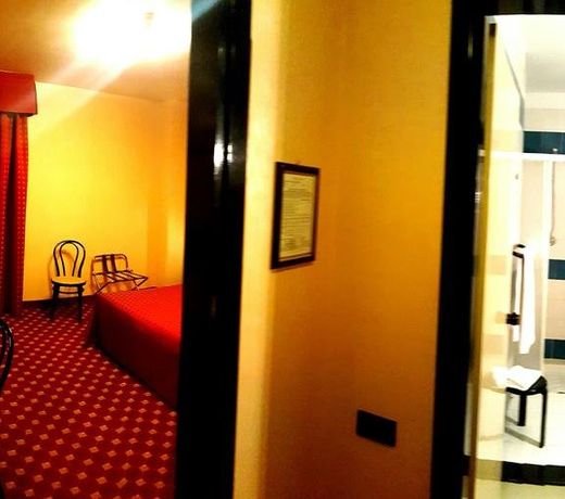 Hinterland Hotel