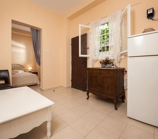 Peer Guest House