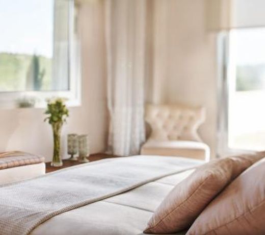 Two Rooms Hotel