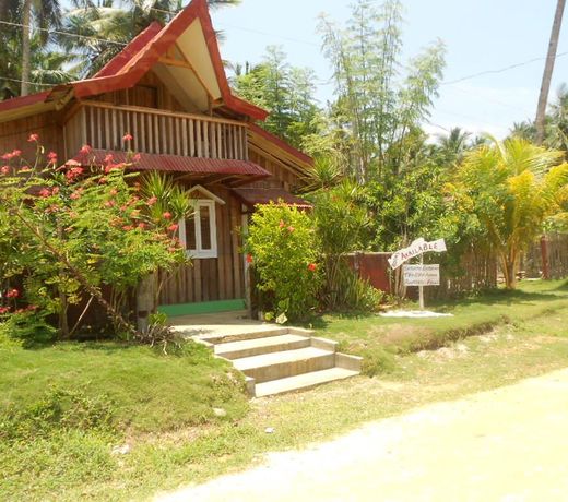 Whitesands Beach Resort