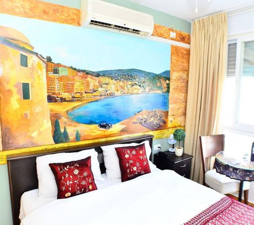 Avital Hotel
