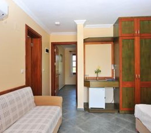 Grenadine Lodge