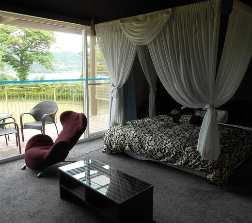 THE VILLA HAMANAKO