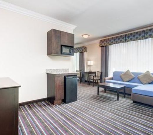 Holiday Inn Express & Suites Raceland - Highway 90, an IHG Hotel