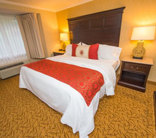 Peek'N Peak Inn