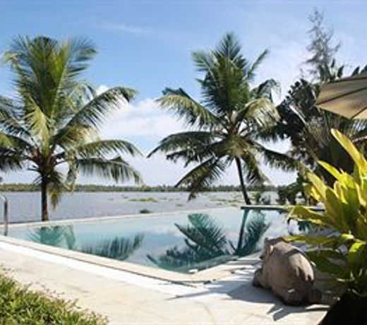GREEN LAGOON RESORT