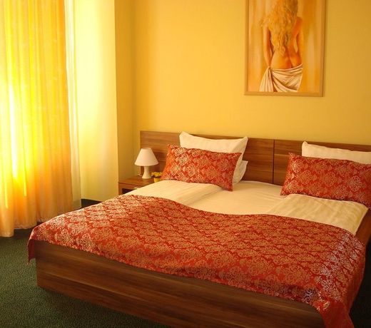 Arta Hotel