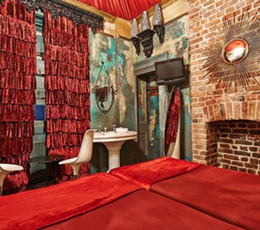 Pavilion Hotel