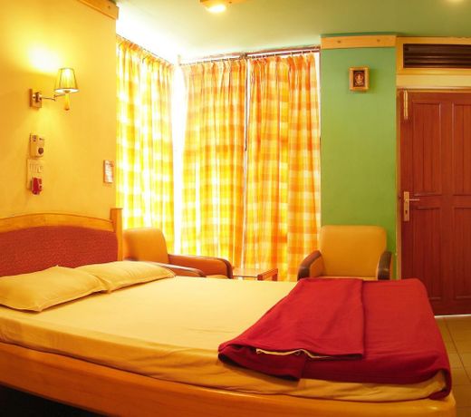 FabHotel Kinnera Comforts Railway Station