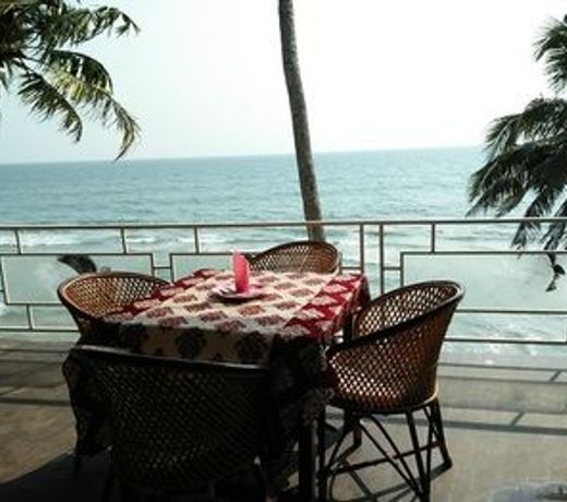 Black Beach Resort