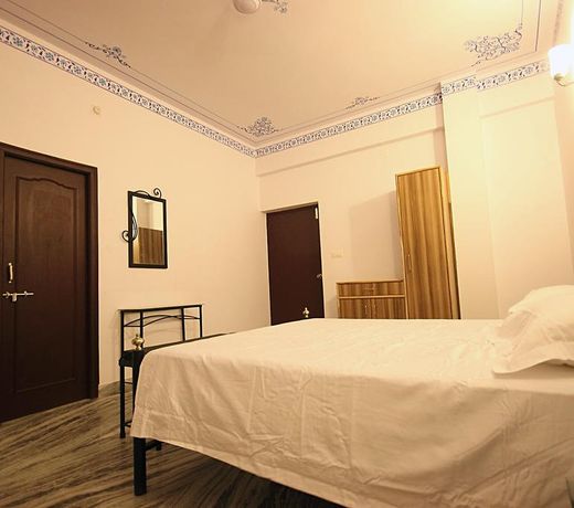 Hotel Devi Palace