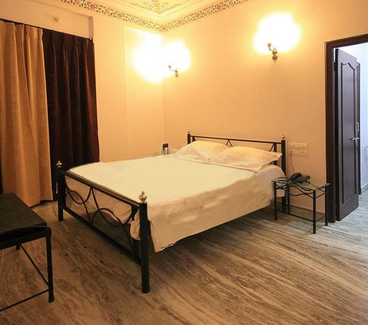 Hotel Devi Palace