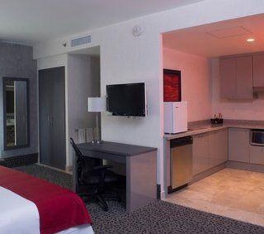 Holiday Inn Express & Suites Queretaro, an IHG Hotel