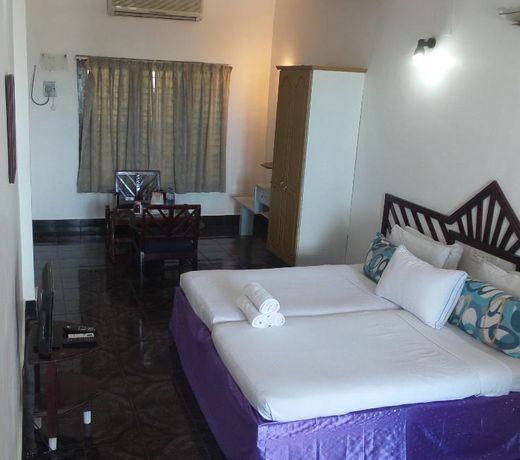 RAJA HOTEL