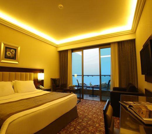 Lancaster Suites Raouche
