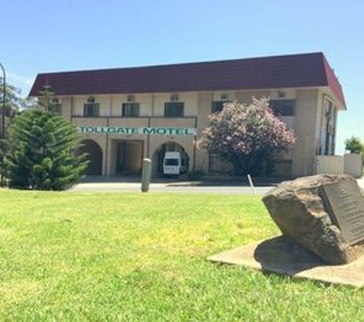 Tollgate Motel