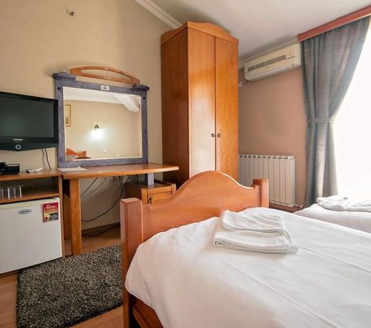 Hotel Holiday