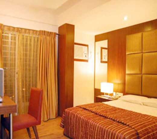 Octave Empire Castle Suites