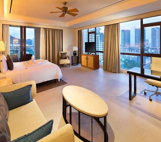 Crowne Plaza Sanya City Center, an IHG Hotel