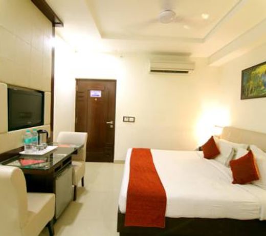 Taj Inn Hotel