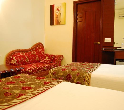 Taj Inn Hotel