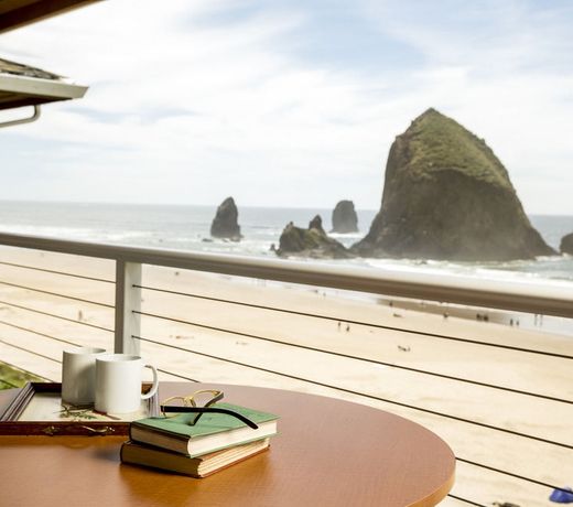 Hallmark Resort in Cannon Beach