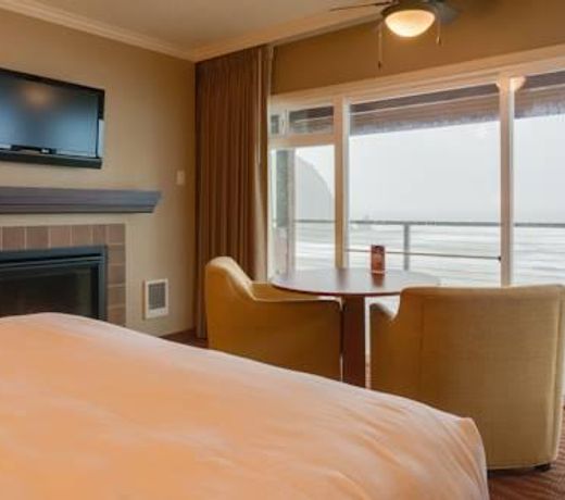 Hallmark Resort in Cannon Beach