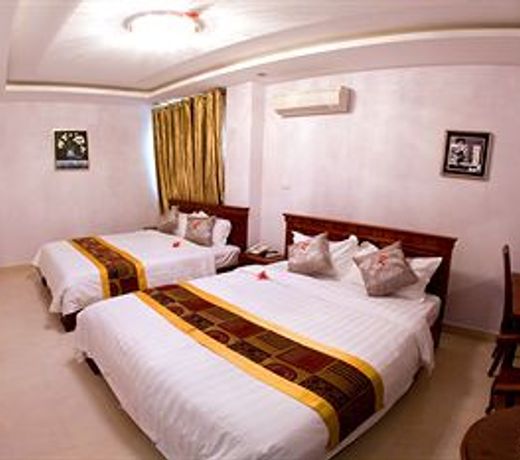 Romeliess Hotel