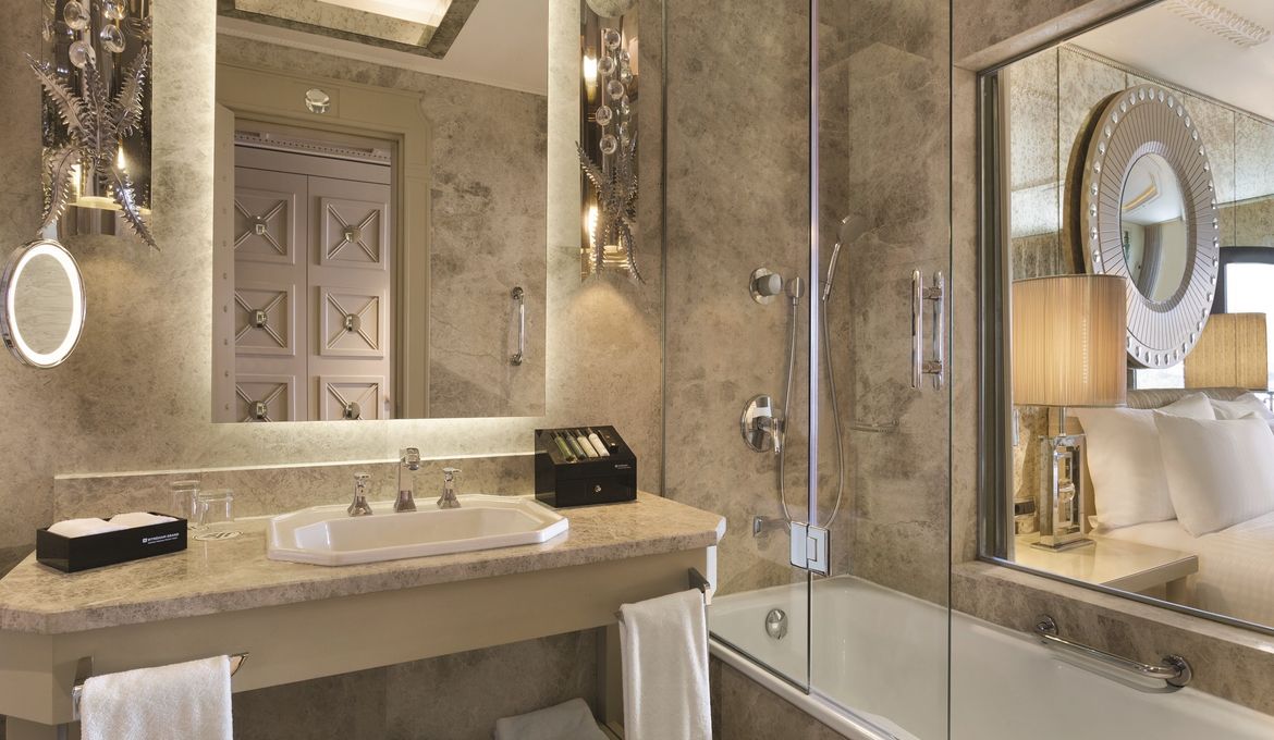 Wyndham Grand Istanbul Kalamis Marina Hotel