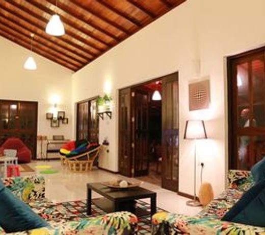 Super Spacious Amazing Private Holiday Villa 10 min to Hikkaduwa Beach