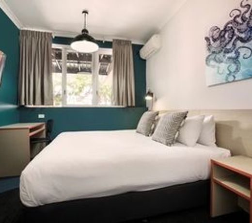 Greenacre Hotel