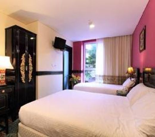 RedDoorz Hotel near Marine Parade Central (SG Clean Certified)