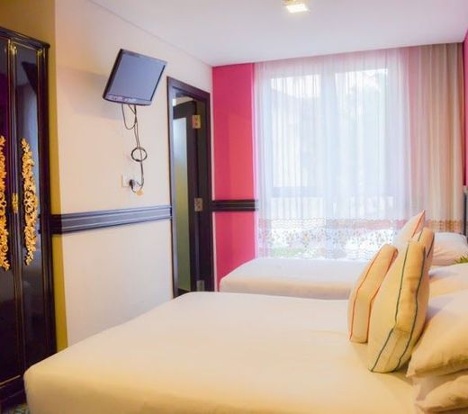 RedDoorz Hotel near Marine Parade Central (SG Clean Certified)