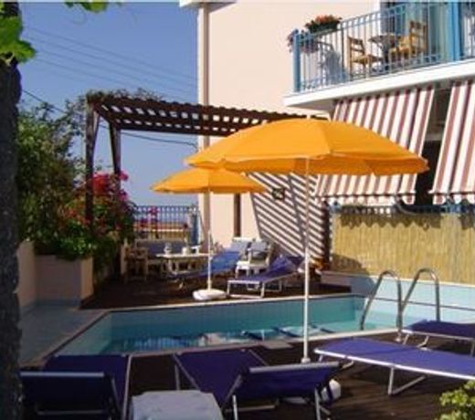 Hotel Kourkoumelata